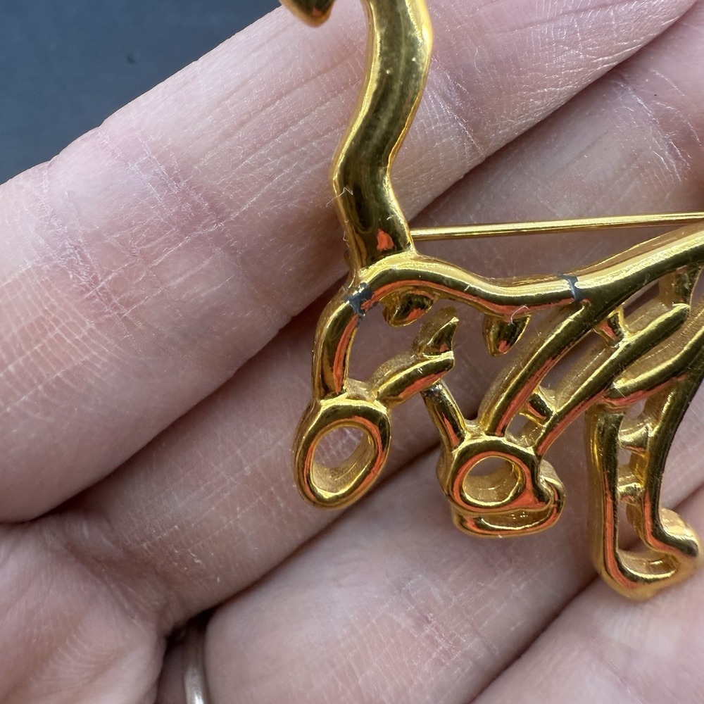 Disney Tigger Gold Tone Brooch 1.5" Vintage Disney Tigger Pin Winnie The Pooh - Picture 3 of 6